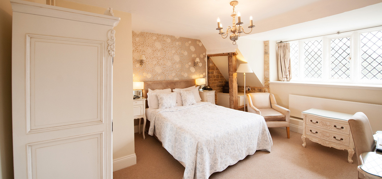 Classic Bedrooms In Northampton King Size Rooms In The Midlands